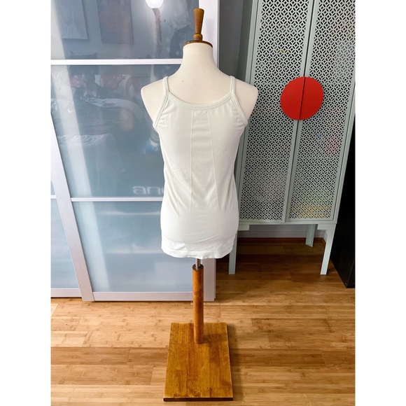 Oiselle Wazelle Seamless Running Tank Top in Sage - Picture 2 of 6